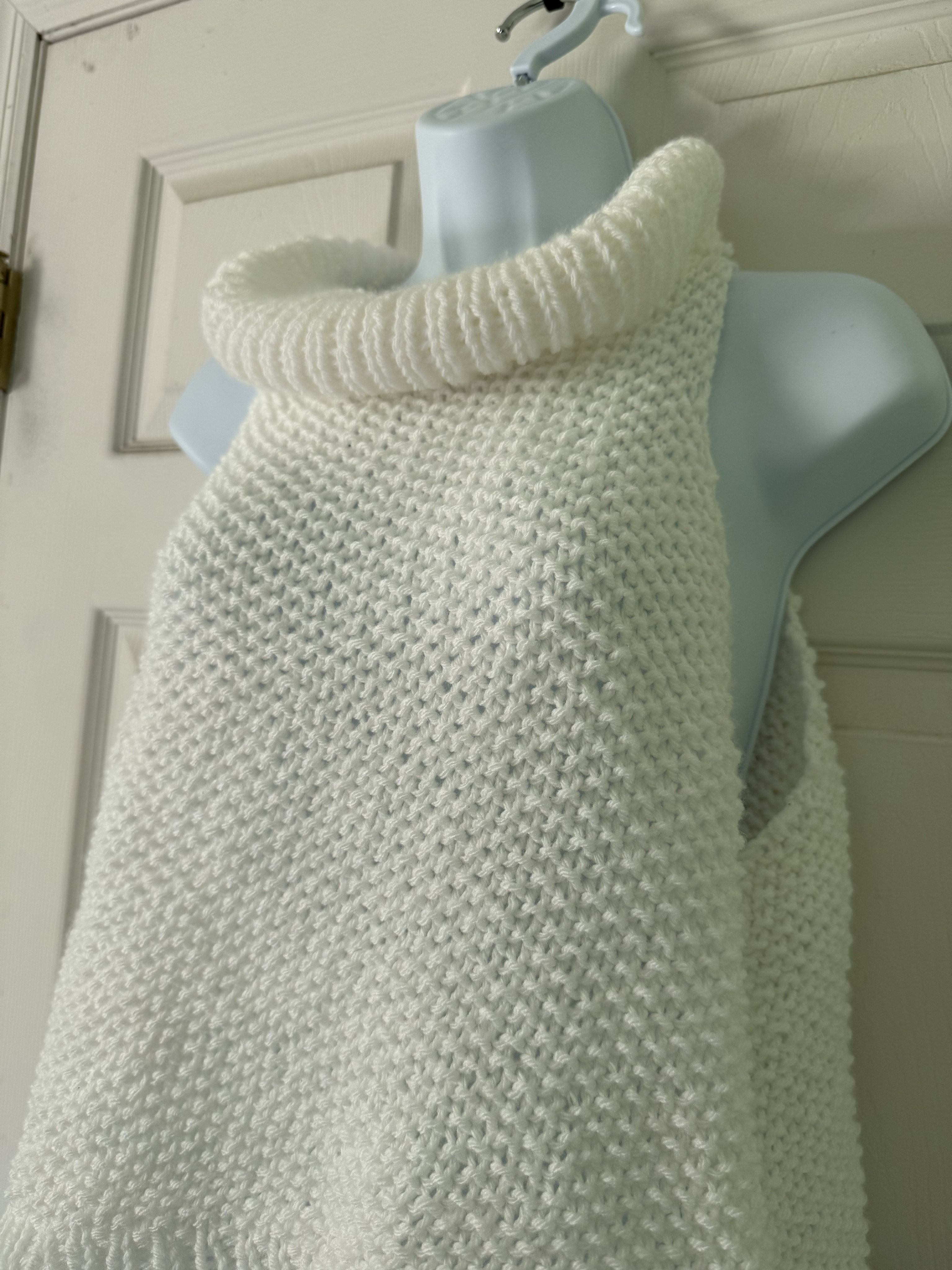 Knit White Sweater Vest Detail